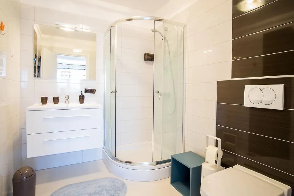 Luxury Spa Apartment Luna  Njivice